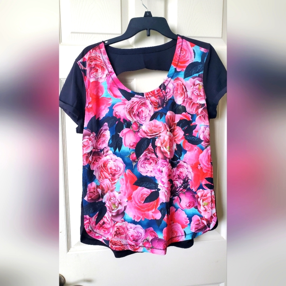 Lululemon Athletica | Black with Pink Roses Shirt size 12